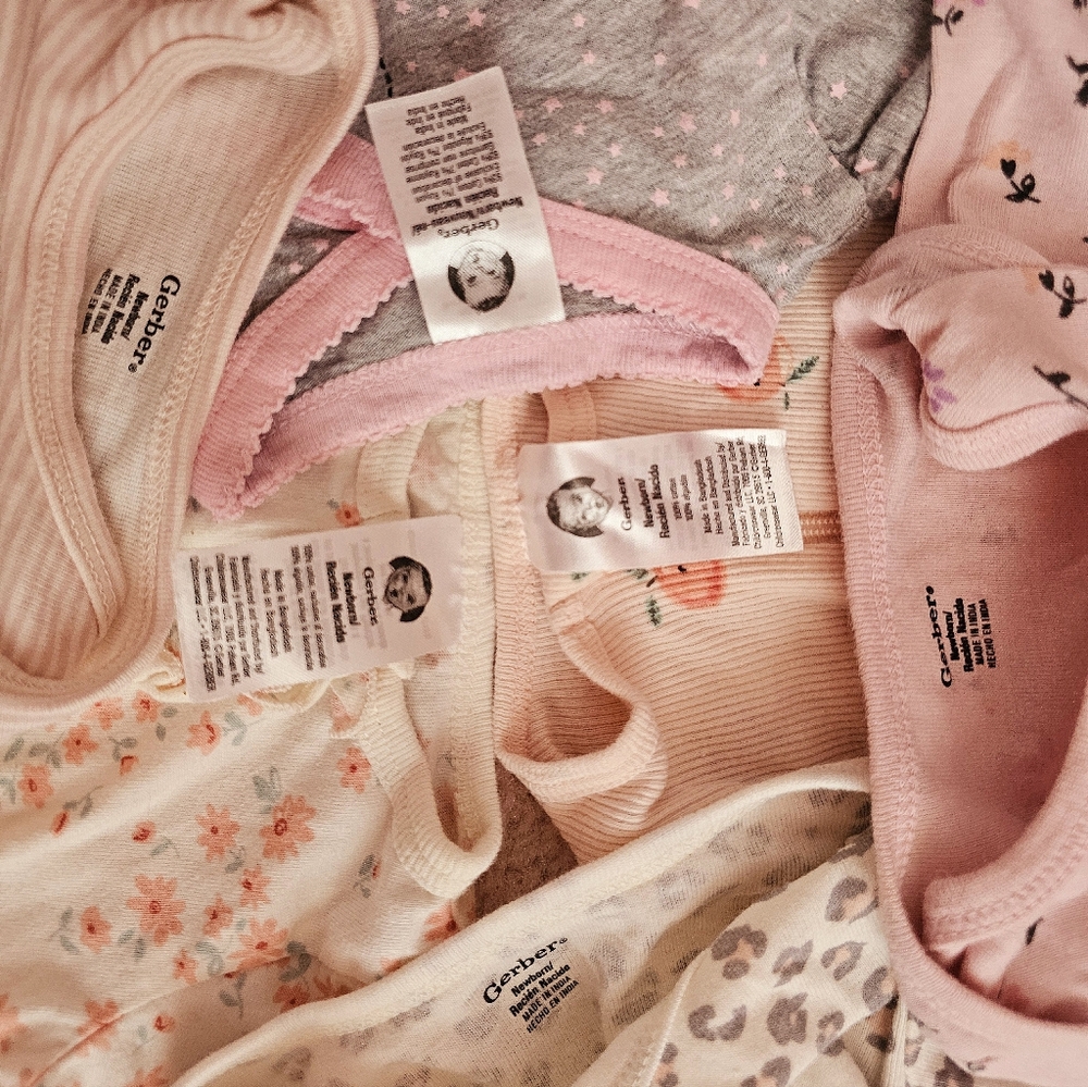 Gerber Bundle of Onesies - Picture 4 of 4